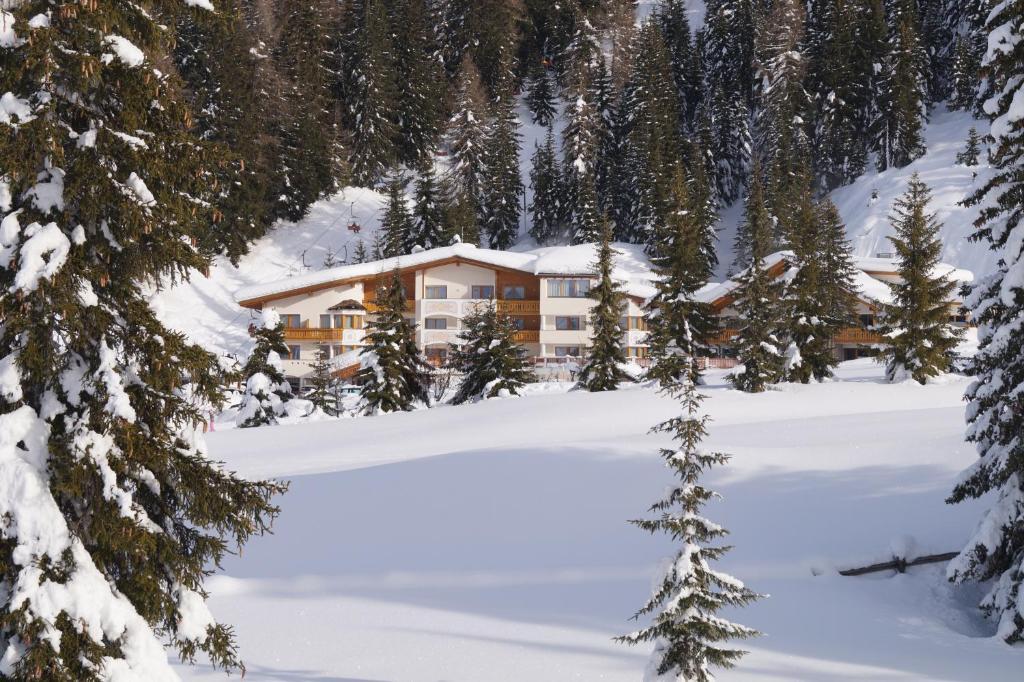 Hotel Costes 코르바라 인 바디아 외부 사진